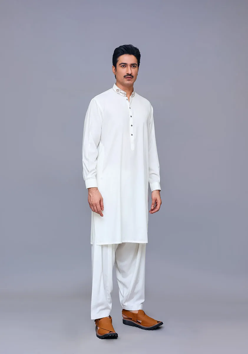 Classic Ayuthia Cloud Dancer Classic Fit Embroidered Suit
